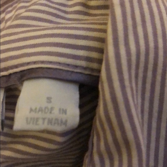 New York and Company ladies button up shirt. - Picture 4 of 7